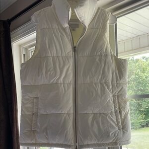 Women's White Puffer Vest